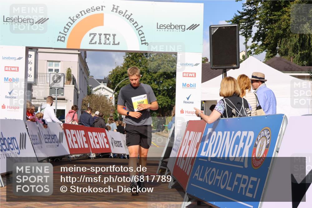 25.08.2024 - 20. Blankeneser Heldenlauf Strokosch-Dieckow http://msf.ph/oto/6817789 25.08.2024 10:17:03 Ziel 6244 meine-sportfotos.de
