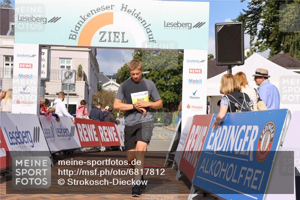 25.08.2024 - 20. Blankeneser Heldenlauf Strokosch-Dieckow http://msf.ph/oto/6817812 25.08.2024 10:17:03 Ziel 6244 meine-sportfotos.de