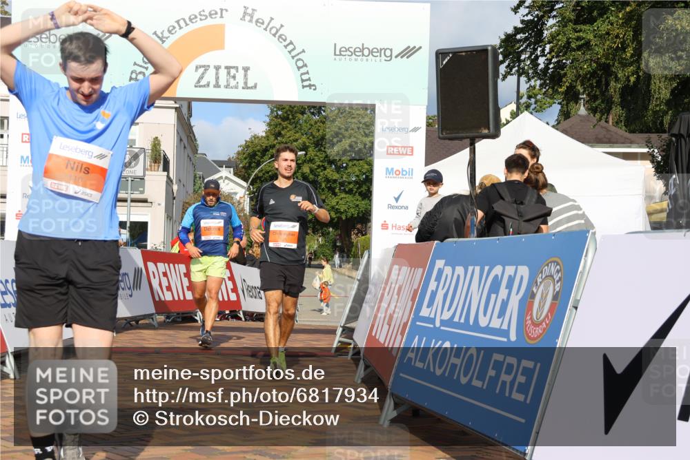 25.08.2024 - 20. Blankeneser Heldenlauf Strokosch-Dieckow http://msf.ph/oto/6817934 25.08.2024 09:42:29 Ziel 110, 125, 130, 175, 223, 264 meine-sportfotos.de