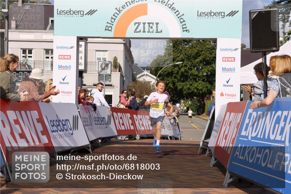 25.08.2024 - 20. Blankeneser Heldenlauf Strokosch-Dieckow http://msf.ph/oto/6818003 25.08.2024 10:17:58 Ziel 6527 meine-sportfotos.de