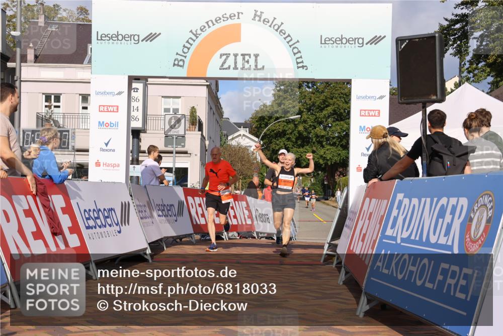 25.08.2024 - 20. Blankeneser Heldenlauf Strokosch-Dieckow http://msf.ph/oto/6818033 25.08.2024 09:42:50 Ziel 142, 191, 222 meine-sportfotos.de