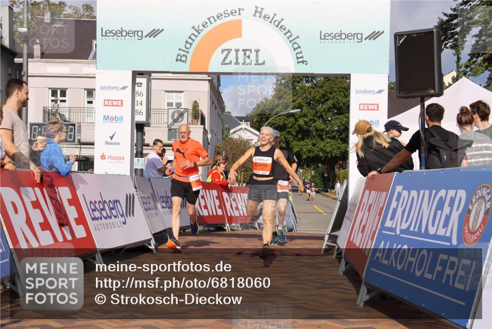 25.08.2024 - 20. Blankeneser Heldenlauf Strokosch-Dieckow http://msf.ph/oto/6818060 25.08.2024 09:42:51 Ziel 142, 191, 222 meine-sportfotos.de