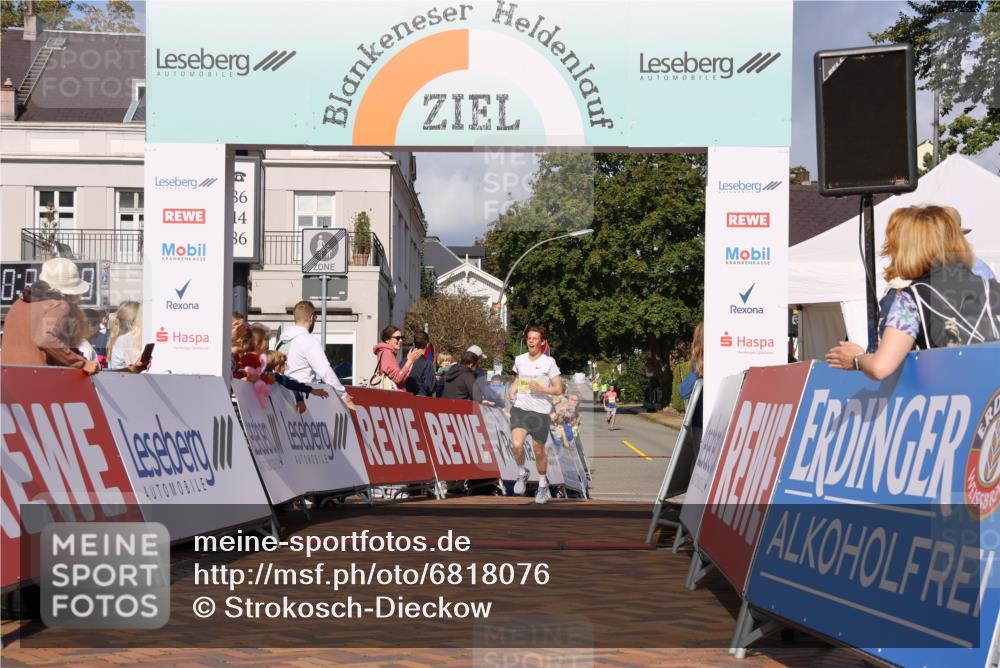 25.08.2024 - 20. Blankeneser Heldenlauf Strokosch-Dieckow http://msf.ph/oto/6818076 25.08.2024 10:18:08 Ziel 6297 meine-sportfotos.de