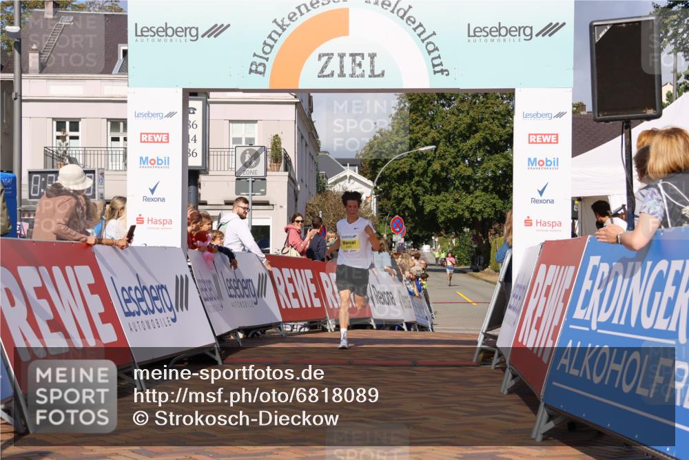 25.08.2024 - 20. Blankeneser Heldenlauf Strokosch-Dieckow http://msf.ph/oto/6818089 25.08.2024 10:18:08 Ziel 6297 meine-sportfotos.de