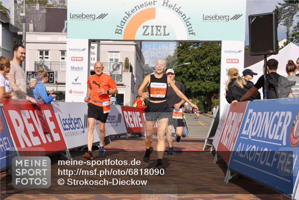 25.08.2024 - 20. Blankeneser Heldenlauf Strokosch-Dieckow http://msf.ph/oto/6818090 25.08.2024 09:42:52 Ziel 142, 191, 222 meine-sportfotos.de