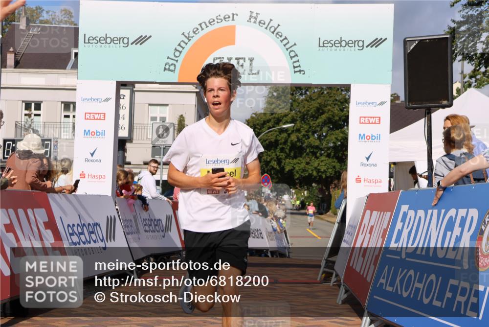 25.08.2024 - 20. Blankeneser Heldenlauf Strokosch-Dieckow http://msf.ph/oto/6818200 25.08.2024 10:18:11 Ziel 6297 meine-sportfotos.de