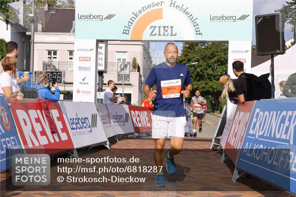 25.08.2024 - 20. Blankeneser Heldenlauf Strokosch-Dieckow http://msf.ph/oto/6818287 25.08.2024 09:43:09 Ziel 193, 272, 281 meine-sportfotos.de