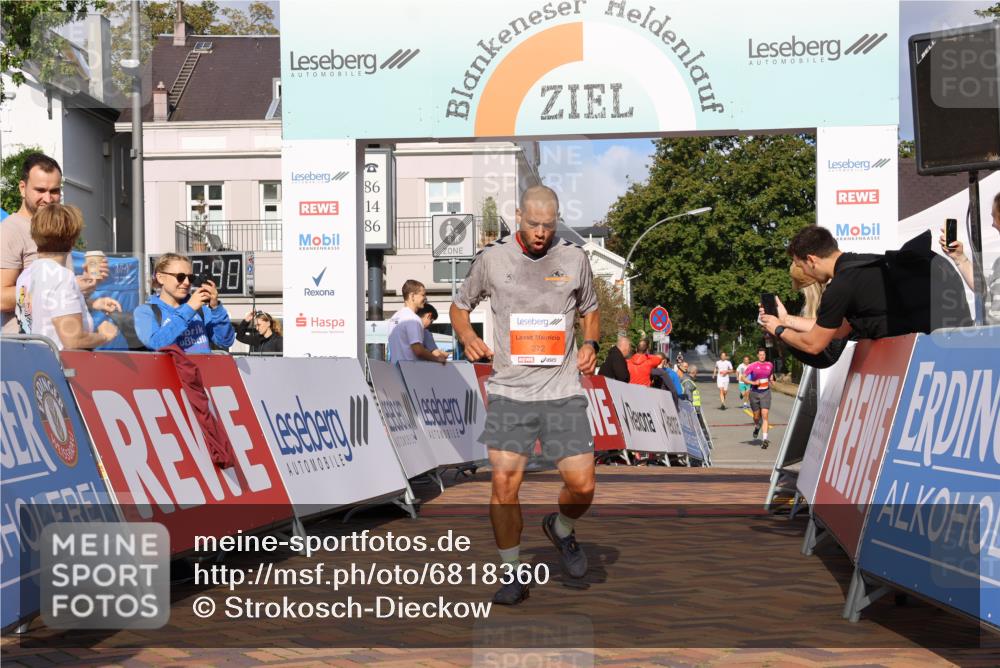25.08.2024 - 20. Blankeneser Heldenlauf Strokosch-Dieckow http://msf.ph/oto/6818360 25.08.2024 09:43:13 Ziel 193, 272, 281 meine-sportfotos.de