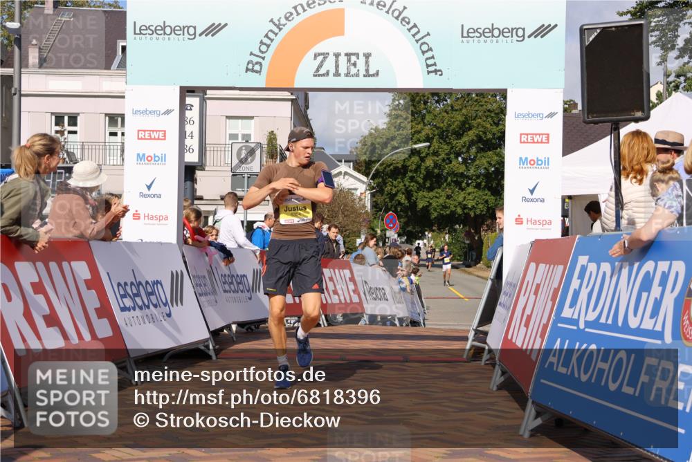 25.08.2024 - 20. Blankeneser Heldenlauf Strokosch-Dieckow http://msf.ph/oto/6818396 25.08.2024 10:18:36 Ziel 6354, 6410 meine-sportfotos.de