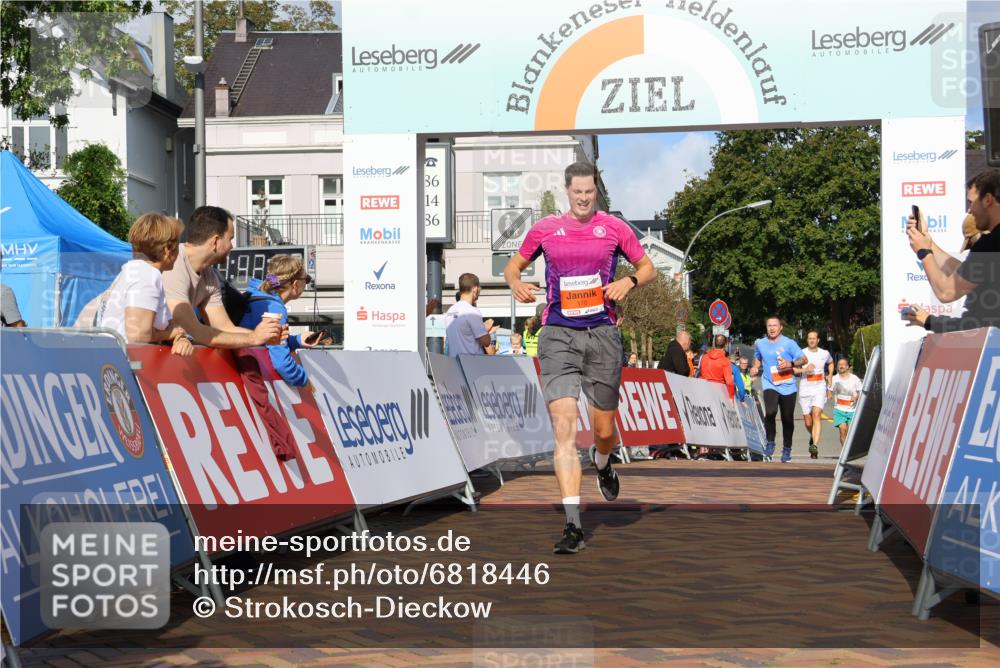 25.08.2024 - 20. Blankeneser Heldenlauf Strokosch-Dieckow http://msf.ph/oto/6818446 25.08.2024 09:43:20 Ziel 113, 170, 272, 275 meine-sportfotos.de