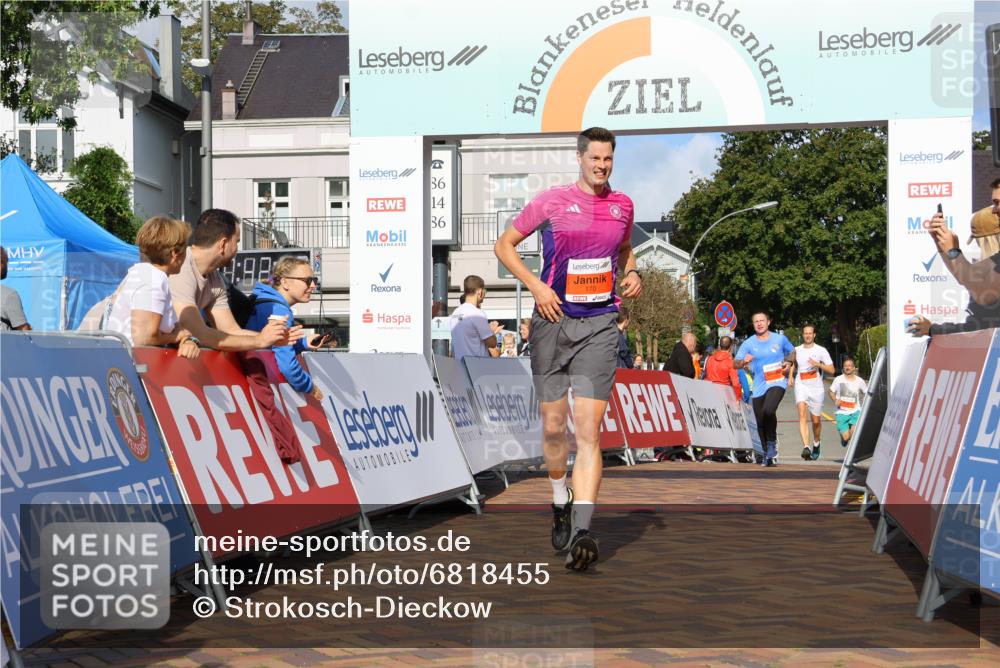 25.08.2024 - 20. Blankeneser Heldenlauf Strokosch-Dieckow http://msf.ph/oto/6818455 25.08.2024 09:43:21 Ziel 113, 170, 275 meine-sportfotos.de