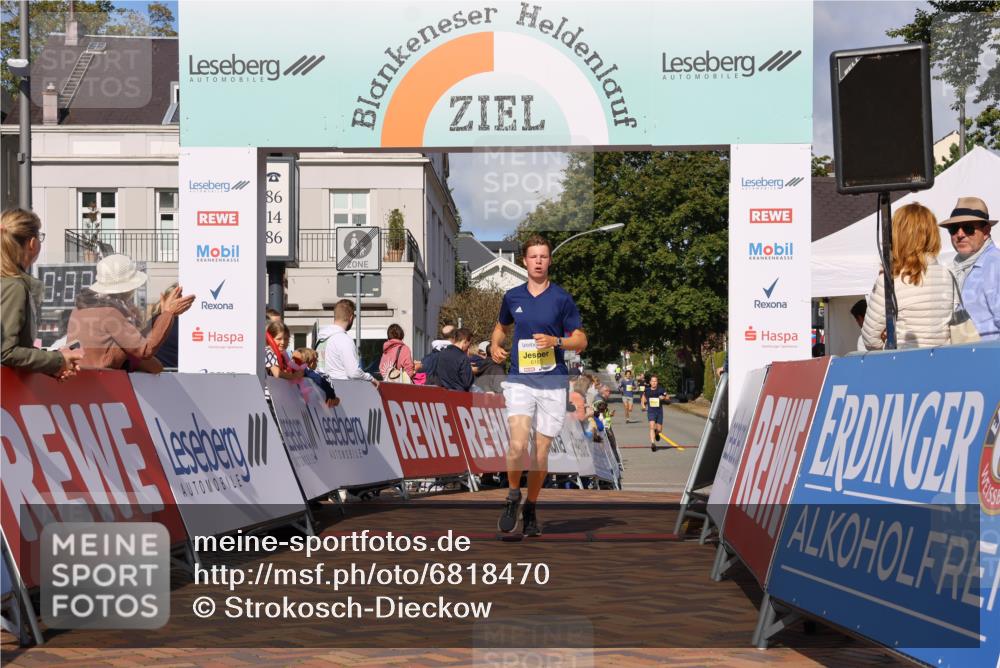25.08.2024 - 20. Blankeneser Heldenlauf Strokosch-Dieckow http://msf.ph/oto/6818470 25.08.2024 10:18:47 Ziel 6185 meine-sportfotos.de