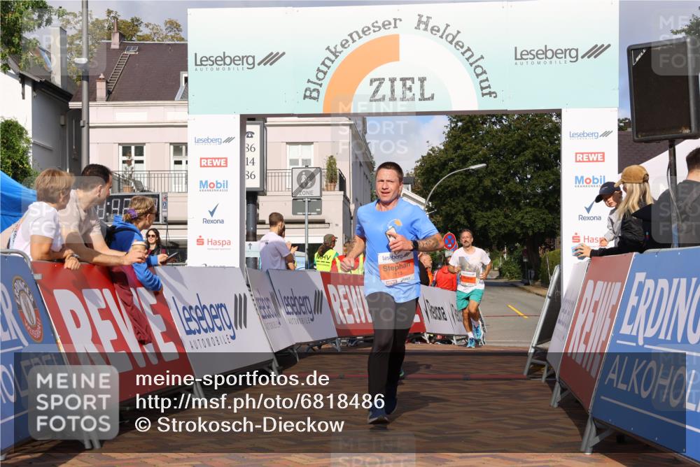 25.08.2024 - 20. Blankeneser Heldenlauf Strokosch-Dieckow http://msf.ph/oto/6818486 25.08.2024 09:43:24 Ziel 113, 170, 274, 275 meine-sportfotos.de