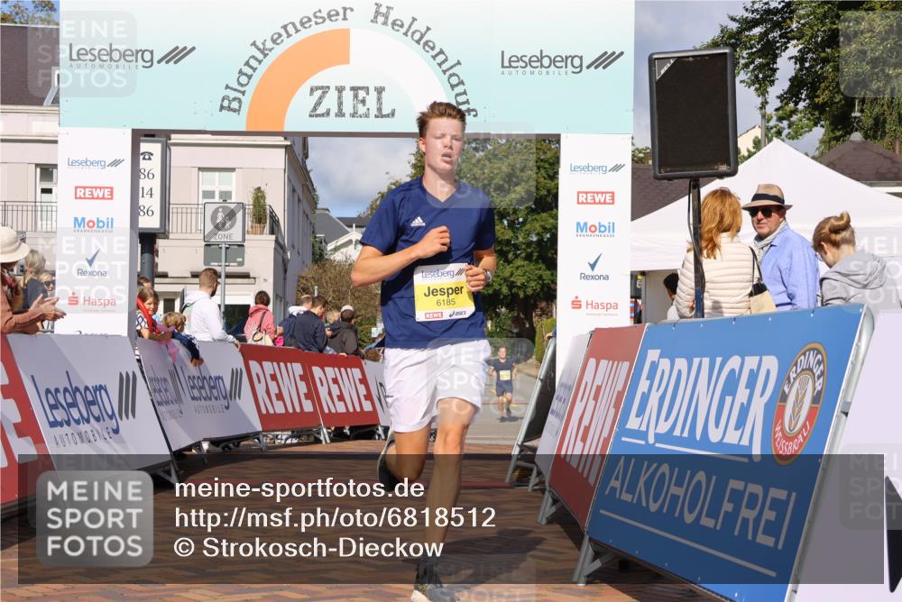 25.08.2024 - 20. Blankeneser Heldenlauf Strokosch-Dieckow http://msf.ph/oto/6818512 25.08.2024 10:18:49 Ziel 6185 meine-sportfotos.de