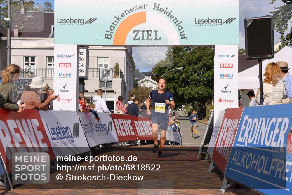 25.08.2024 - 20. Blankeneser Heldenlauf Strokosch-Dieckow http://msf.ph/oto/6818522 25.08.2024 10:18:54 Ziel 6185, 6412 meine-sportfotos.de
