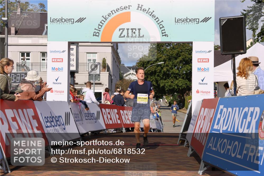 25.08.2024 - 20. Blankeneser Heldenlauf Strokosch-Dieckow http://msf.ph/oto/6818532 25.08.2024 10:18:55 Ziel 6185, 6412 meine-sportfotos.de