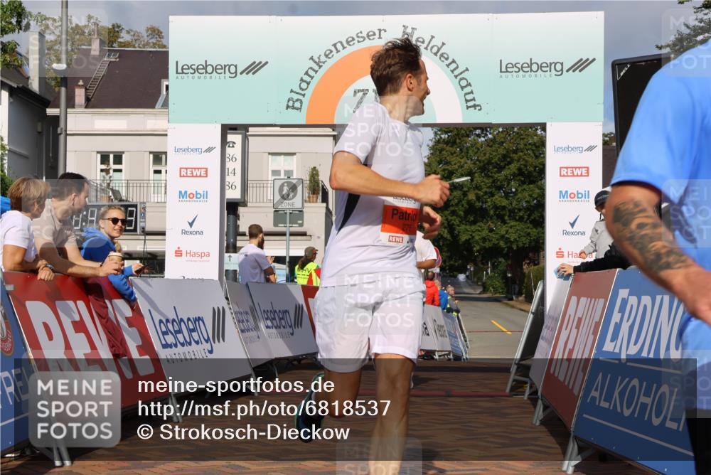 25.08.2024 - 20. Blankeneser Heldenlauf Strokosch-Dieckow http://msf.ph/oto/6818537 25.08.2024 09:43:26 Ziel 113, 170, 274, 275 meine-sportfotos.de