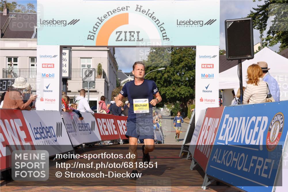 25.08.2024 - 20. Blankeneser Heldenlauf Strokosch-Dieckow http://msf.ph/oto/6818551 25.08.2024 10:18:55 Ziel 6185, 6412 meine-sportfotos.de