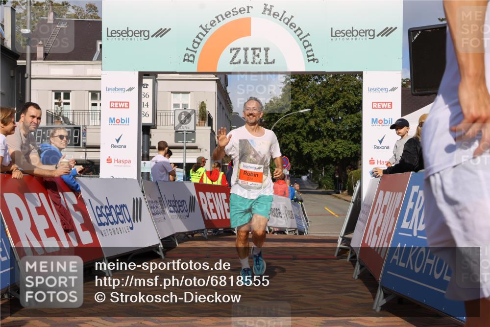 25.08.2024 - 20. Blankeneser Heldenlauf Strokosch-Dieckow http://msf.ph/oto/6818555 25.08.2024 09:43:27 Ziel 113, 170, 274, 275 meine-sportfotos.de