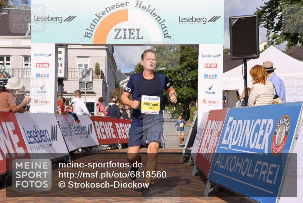 25.08.2024 - 20. Blankeneser Heldenlauf Strokosch-Dieckow http://msf.ph/oto/6818560 25.08.2024 10:18:56 Ziel 6185, 6412 meine-sportfotos.de