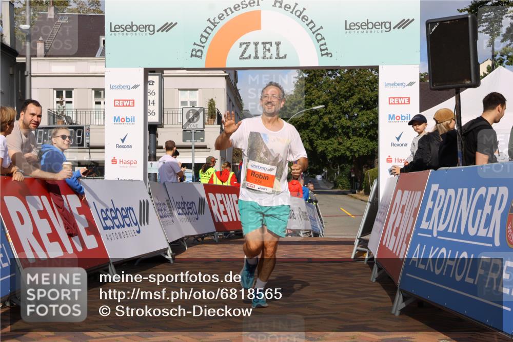25.08.2024 - 20. Blankeneser Heldenlauf Strokosch-Dieckow http://msf.ph/oto/6818565 25.08.2024 09:43:27 Ziel 113, 170, 274, 275 meine-sportfotos.de