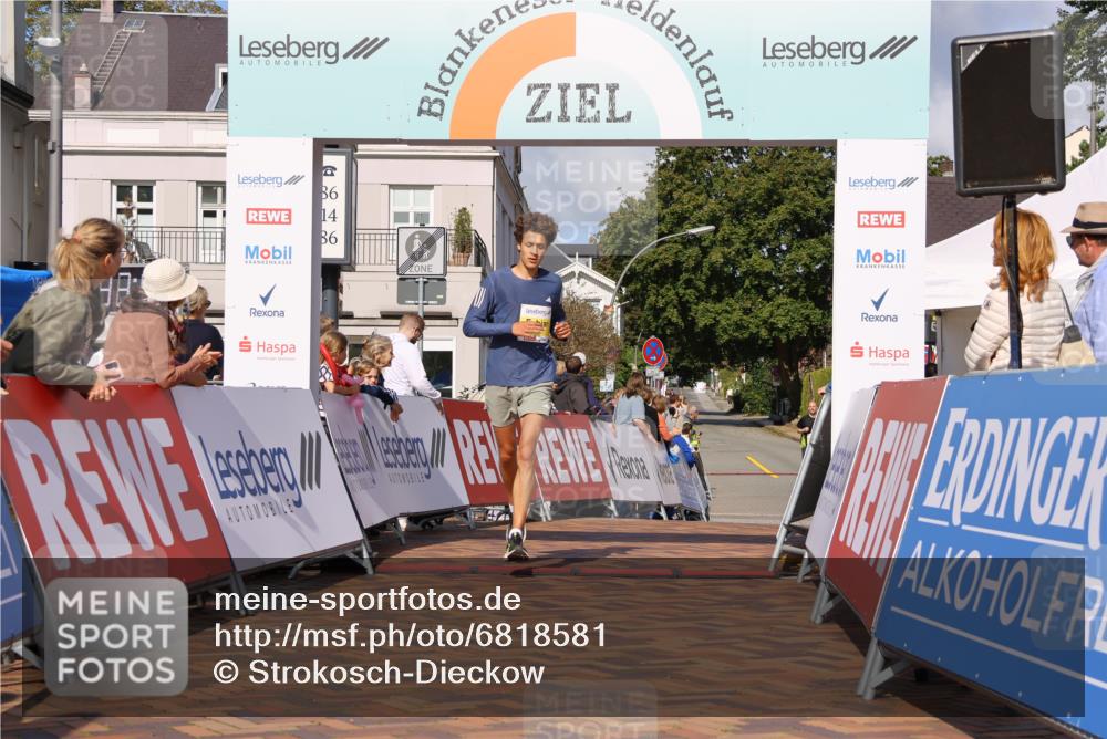 25.08.2024 - 20. Blankeneser Heldenlauf Strokosch-Dieckow http://msf.ph/oto/6818581 25.08.2024 10:19:01 Ziel 6141, 6412 meine-sportfotos.de