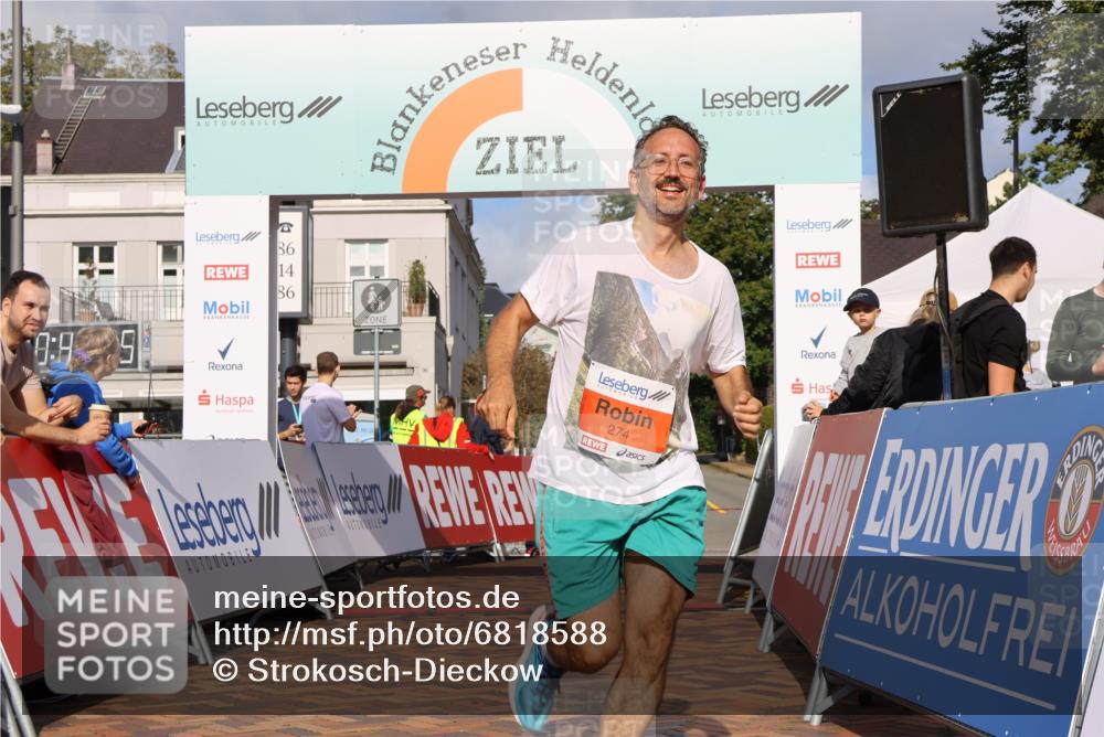25.08.2024 - 20. Blankeneser Heldenlauf Strokosch-Dieckow http://msf.ph/oto/6818588 25.08.2024 09:43:28 Ziel 113, 170, 274, 275 meine-sportfotos.de