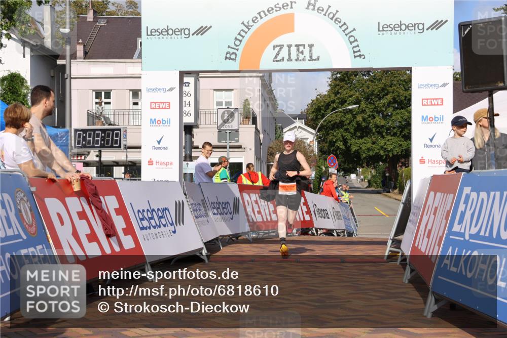 25.08.2024 - 20. Blankeneser Heldenlauf Strokosch-Dieckow http://msf.ph/oto/6818610 25.08.2024 09:43:52 Ziel 254 meine-sportfotos.de