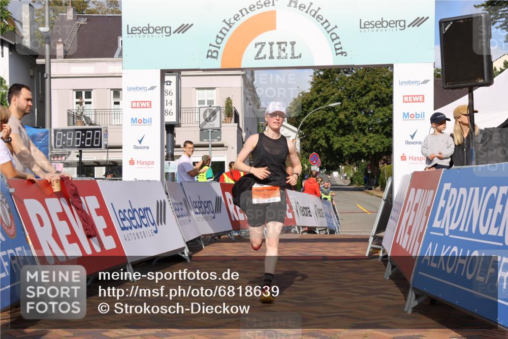 25.08.2024 - 20. Blankeneser Heldenlauf Strokosch-Dieckow http://msf.ph/oto/6818639 25.08.2024 09:43:53 Ziel 254 meine-sportfotos.de