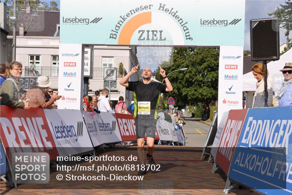 25.08.2024 - 20. Blankeneser Heldenlauf Strokosch-Dieckow http://msf.ph/oto/6818702 25.08.2024 10:19:10 Ziel 6216 meine-sportfotos.de