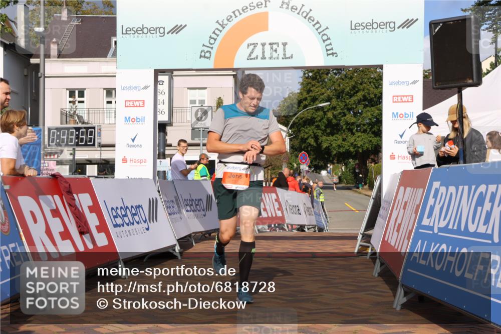 25.08.2024 - 20. Blankeneser Heldenlauf Strokosch-Dieckow http://msf.ph/oto/6818728 25.08.2024 09:44:32 Ziel 139 meine-sportfotos.de
