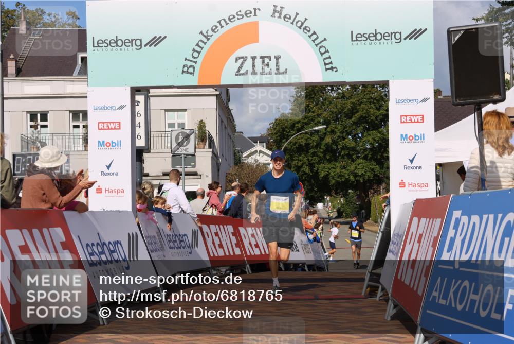 25.08.2024 - 20. Blankeneser Heldenlauf Strokosch-Dieckow http://msf.ph/oto/6818765 25.08.2024 10:19:44 Ziel 6514 meine-sportfotos.de