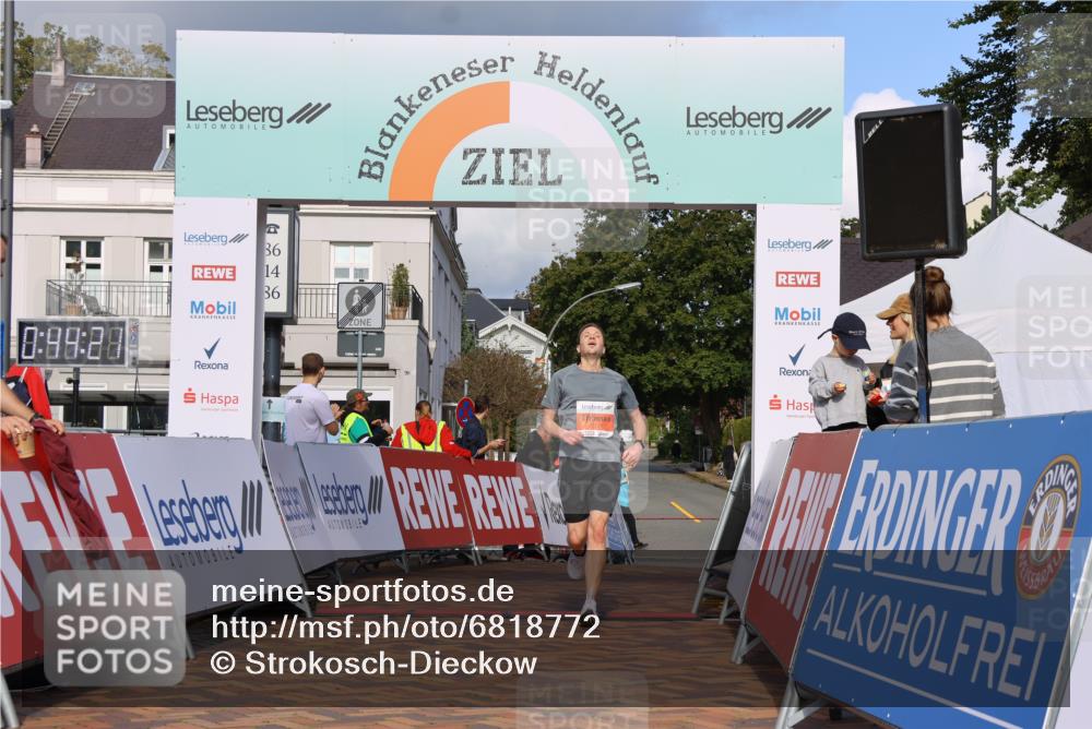 25.08.2024 - 20. Blankeneser Heldenlauf Strokosch-Dieckow http://msf.ph/oto/6818772 25.08.2024 09:44:54 Ziel 159 meine-sportfotos.de
