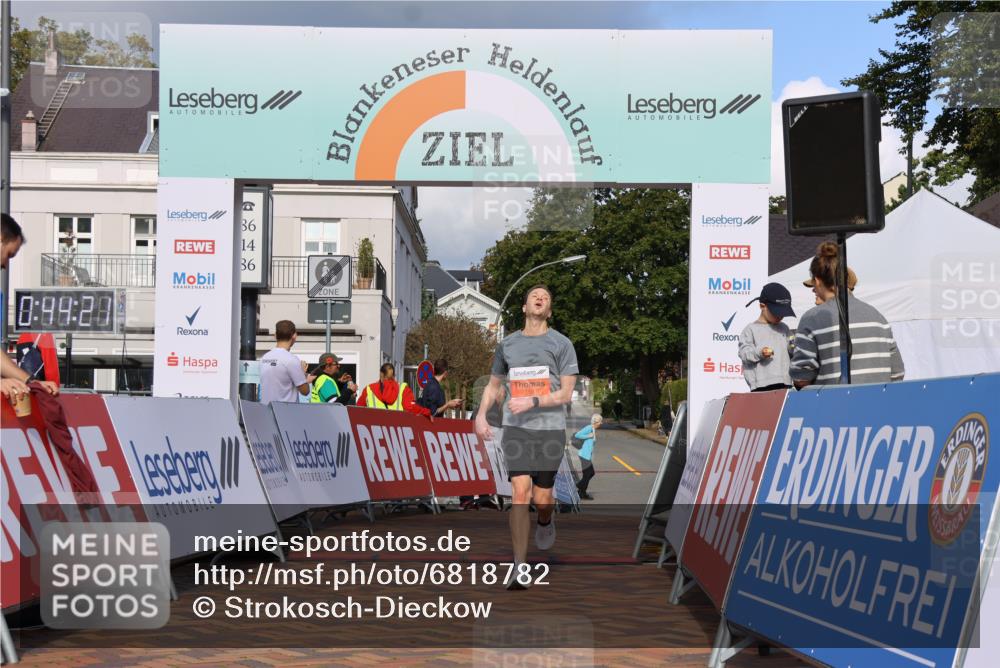 25.08.2024 - 20. Blankeneser Heldenlauf Strokosch-Dieckow http://msf.ph/oto/6818782 25.08.2024 09:44:54 Ziel 159 meine-sportfotos.de