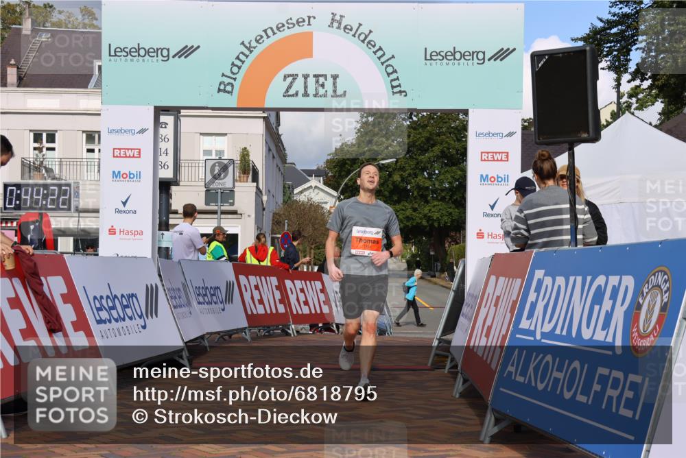 25.08.2024 - 20. Blankeneser Heldenlauf Strokosch-Dieckow http://msf.ph/oto/6818795 25.08.2024 09:44:55 Ziel 159 meine-sportfotos.de