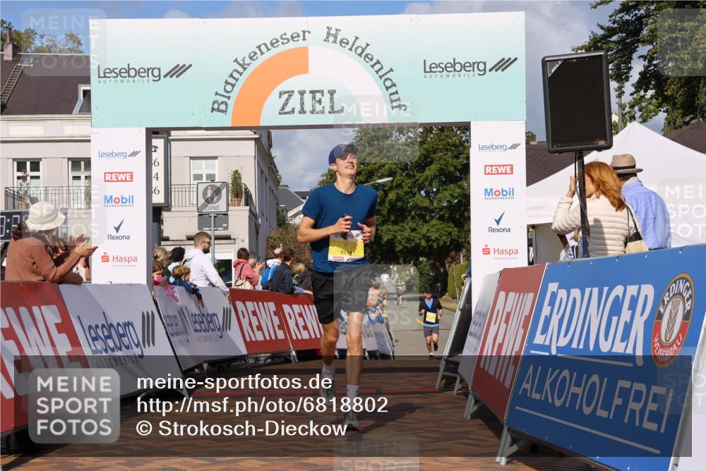 25.08.2024 - 20. Blankeneser Heldenlauf Strokosch-Dieckow http://msf.ph/oto/6818802 25.08.2024 10:19:45 Ziel 6514 meine-sportfotos.de