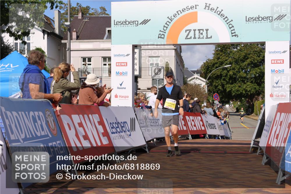 25.08.2024 - 20. Blankeneser Heldenlauf Strokosch-Dieckow http://msf.ph/oto/6818869 25.08.2024 10:19:51 Ziel 6008, 6514 meine-sportfotos.de