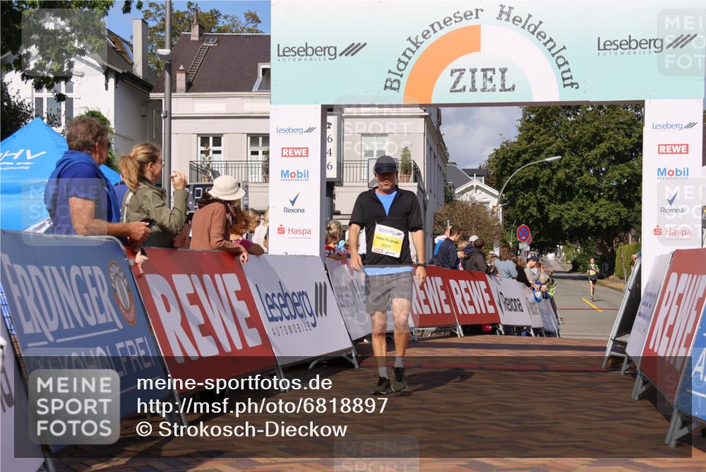 25.08.2024 - 20. Blankeneser Heldenlauf Strokosch-Dieckow http://msf.ph/oto/6818897 25.08.2024 10:19:52 Ziel 6008, 6514 meine-sportfotos.de