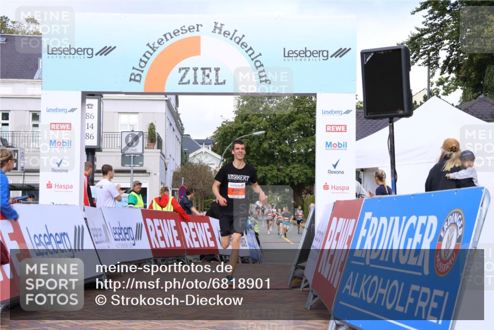25.08.2024 - 20. Blankeneser Heldenlauf Strokosch-Dieckow http://msf.ph/oto/6818901 25.08.2024 09:45:37 Ziel 150, 173, 247 meine-sportfotos.de