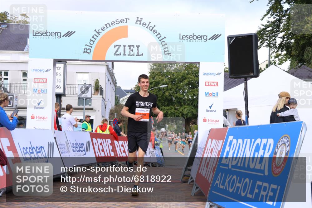25.08.2024 - 20. Blankeneser Heldenlauf Strokosch-Dieckow http://msf.ph/oto/6818922 25.08.2024 09:45:38 Ziel 150, 173, 247 meine-sportfotos.de