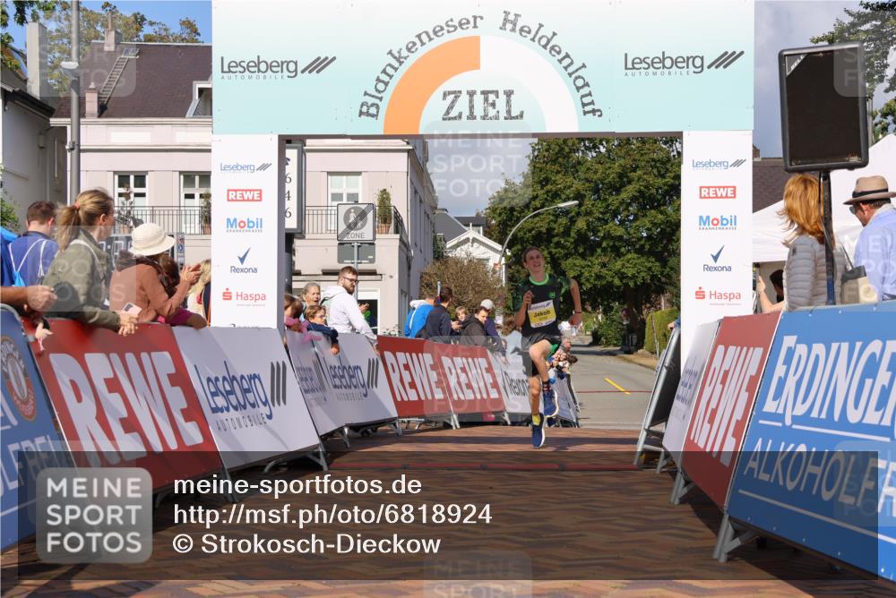 25.08.2024 - 20. Blankeneser Heldenlauf Strokosch-Dieckow http://msf.ph/oto/6818924 25.08.2024 10:19:59 Ziel 6008, 6248 meine-sportfotos.de