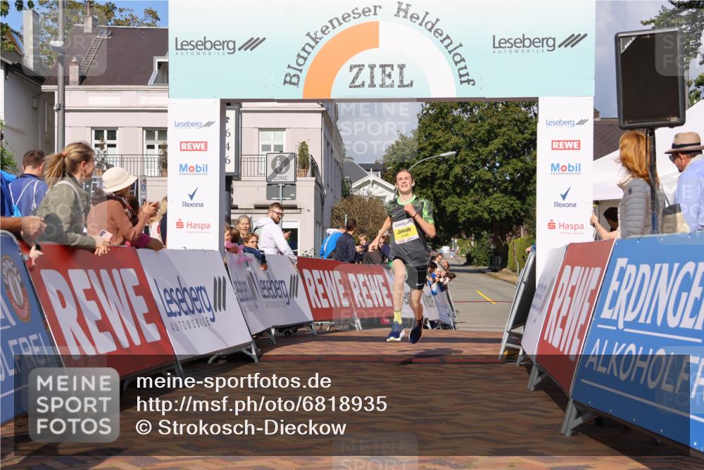 25.08.2024 - 20. Blankeneser Heldenlauf Strokosch-Dieckow http://msf.ph/oto/6818935 25.08.2024 10:19:59 Ziel 6008, 6248 meine-sportfotos.de