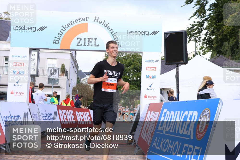 25.08.2024 - 20. Blankeneser Heldenlauf Strokosch-Dieckow http://msf.ph/oto/6818939 25.08.2024 09:45:39 Ziel 150, 173, 247 meine-sportfotos.de