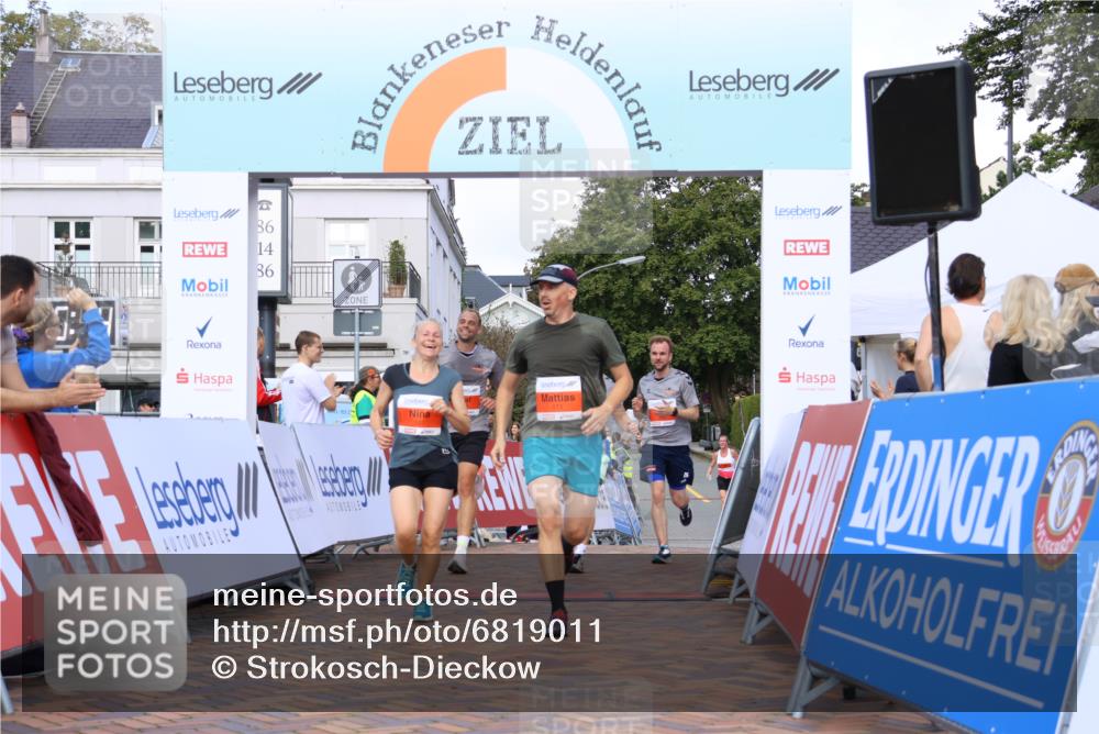 25.08.2024 - 20. Blankeneser Heldenlauf Strokosch-Dieckow http://msf.ph/oto/6819011 25.08.2024 09:45:48 Ziel 101, 171, 266, 271, 273 meine-sportfotos.de