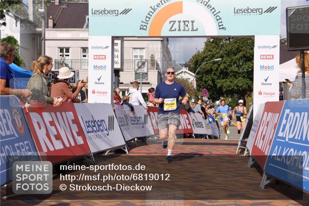 25.08.2024 - 20. Blankeneser Heldenlauf Strokosch-Dieckow http://msf.ph/oto/6819012 25.08.2024 10:20:36 Ziel 6148, 6207, 6293, 6513 meine-sportfotos.de