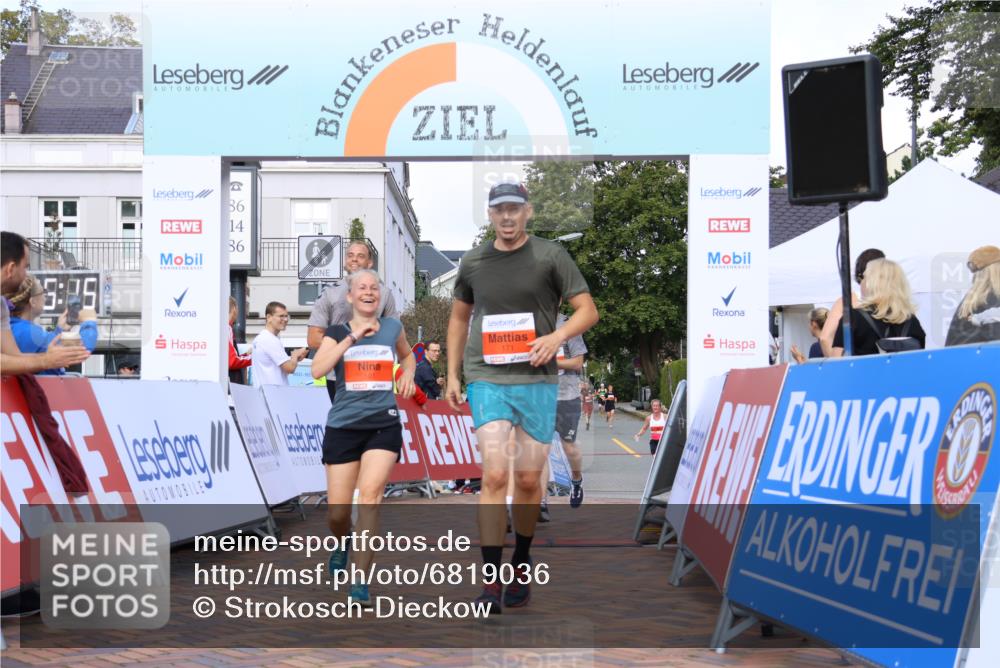 25.08.2024 - 20. Blankeneser Heldenlauf Strokosch-Dieckow http://msf.ph/oto/6819036 25.08.2024 09:45:48 Ziel 101, 171, 266, 271, 273 meine-sportfotos.de