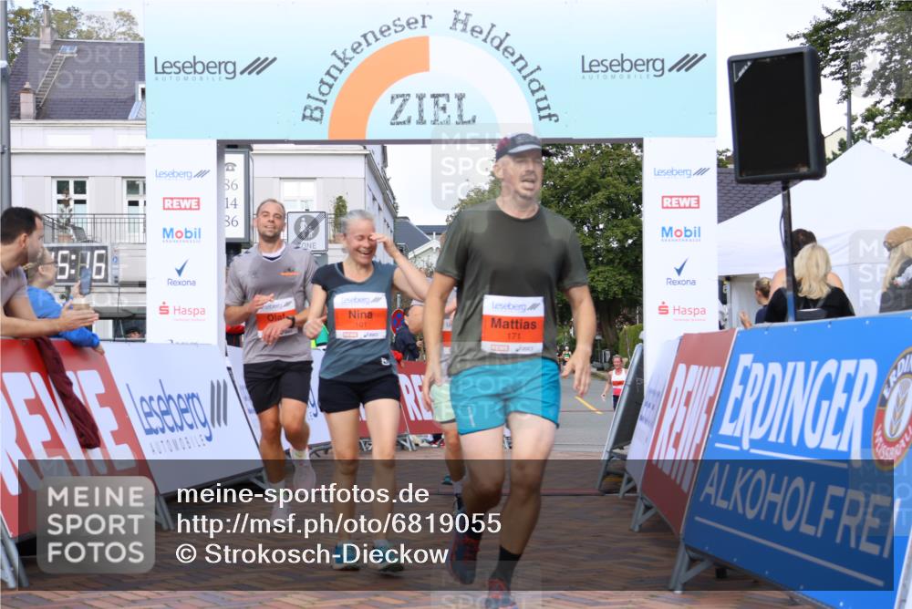25.08.2024 - 20. Blankeneser Heldenlauf Strokosch-Dieckow http://msf.ph/oto/6819055 25.08.2024 09:45:49 Ziel 101, 171, 266, 271, 273 meine-sportfotos.de