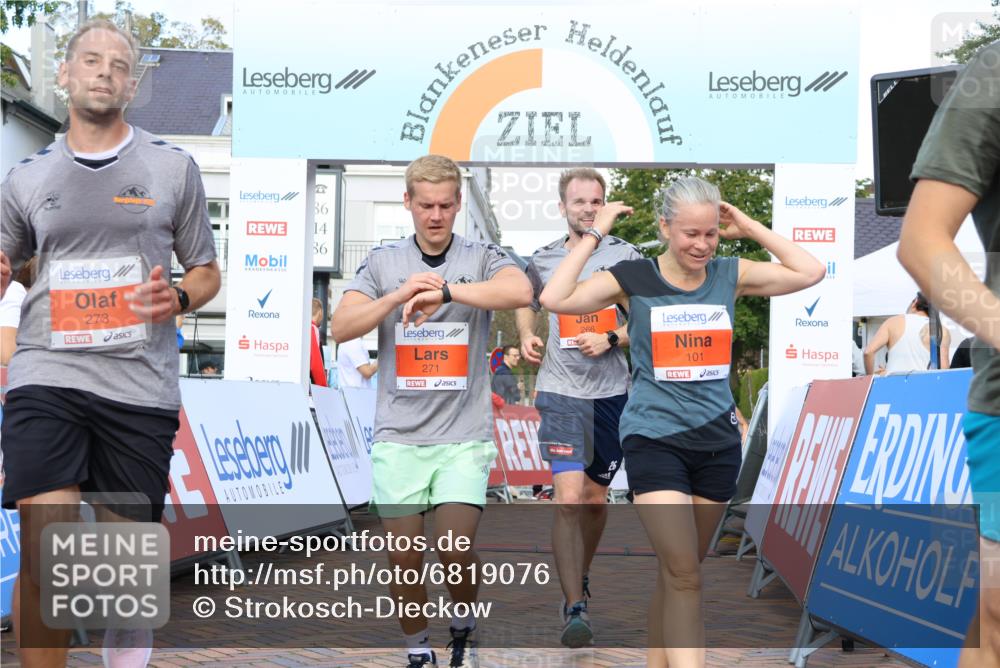 25.08.2024 - 20. Blankeneser Heldenlauf Strokosch-Dieckow http://msf.ph/oto/6819076 25.08.2024 09:45:51 Ziel 101, 171, 243, 266, 271, 273 meine-sportfotos.de