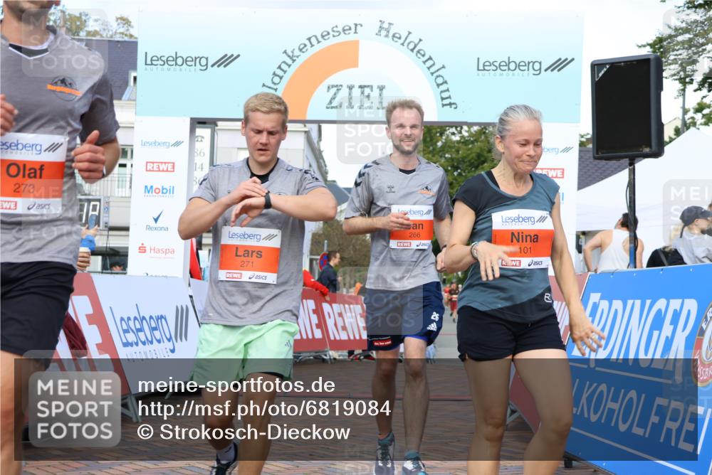 25.08.2024 - 20. Blankeneser Heldenlauf Strokosch-Dieckow http://msf.ph/oto/6819084 25.08.2024 09:45:51 Ziel 101, 171, 243, 266, 271, 273 meine-sportfotos.de