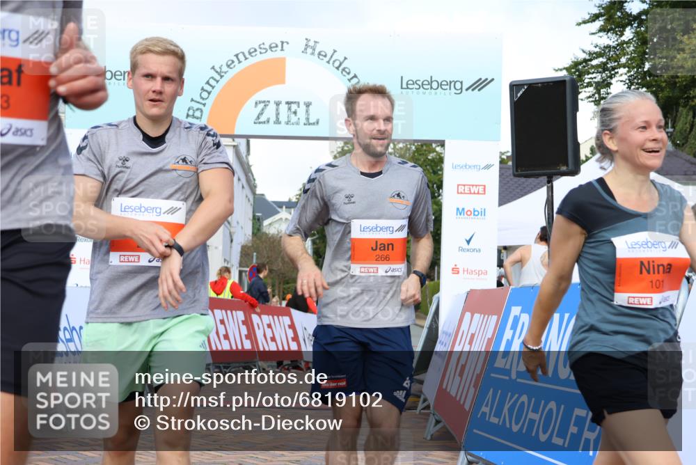 25.08.2024 - 20. Blankeneser Heldenlauf Strokosch-Dieckow http://msf.ph/oto/6819102 25.08.2024 09:45:52 Ziel 101, 171, 243, 266, 271, 273 meine-sportfotos.de
